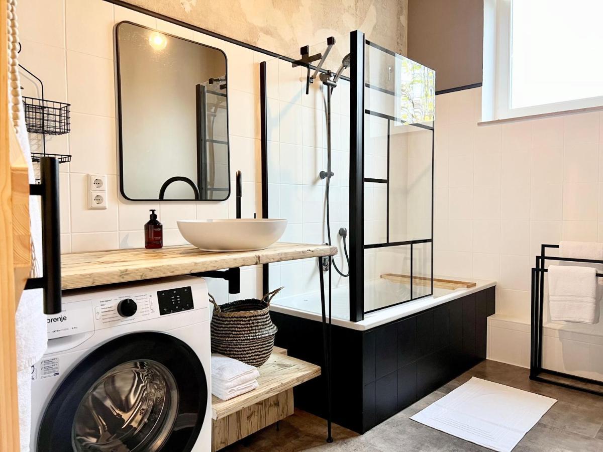 Makers And Rooms Apartment 01 Pauline 110Qm Parkplatz 1-4 Personen Detmold Buitenkant foto